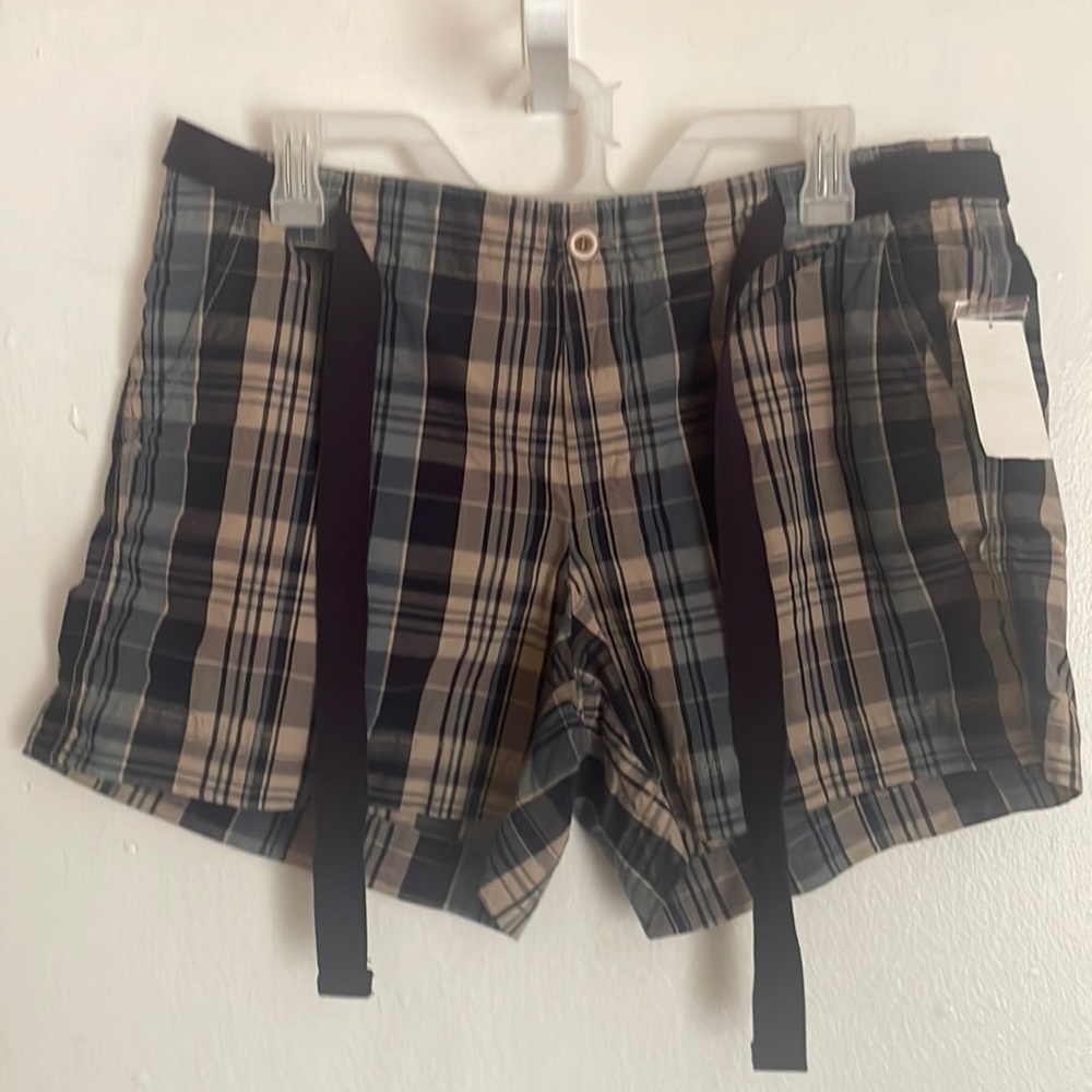 Gap shorts NWT